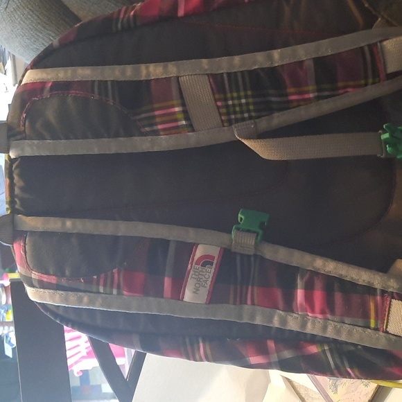 North face backpack - Picture 3 of 8